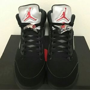 Jordan metallic 5s